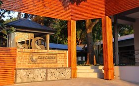 Cascades Guest Lodge